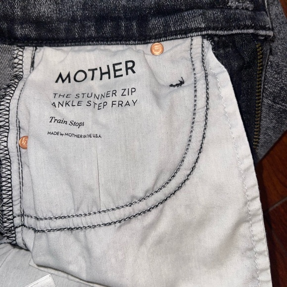 MOTHER Black Fray Jeans size 24 - Picture 5 of 14
